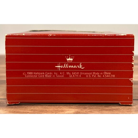 1988 HALLMARK KEEPSAKE ORNAMENT QLX711-4 HEAVENLY GLOW BRASS ANGEL LIGHTED - Picture 4 of 8